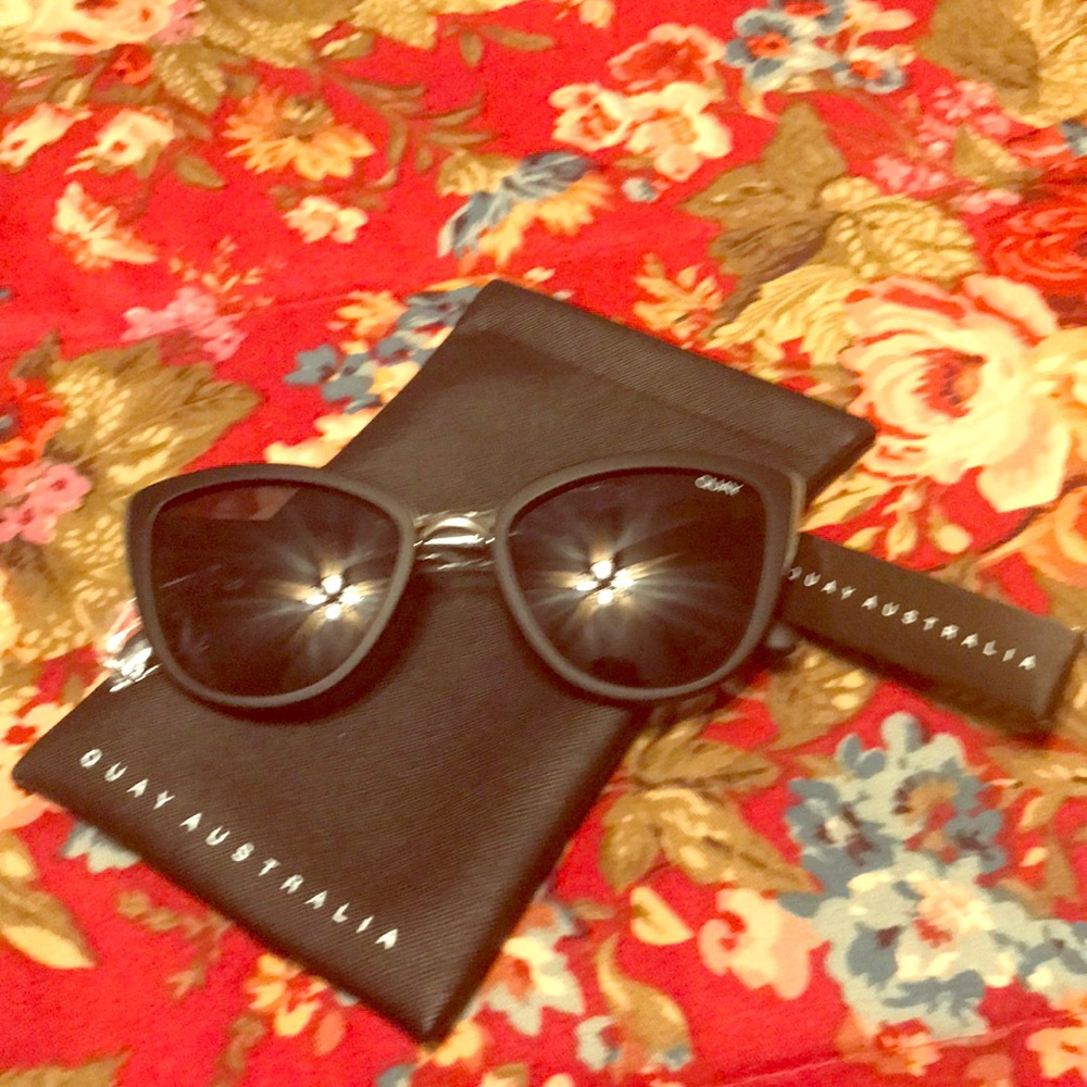Quay Sunglasses, NWT. Comes with case.